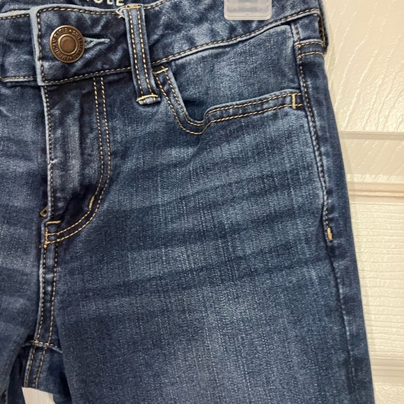Size 2 American Eagle Jeans - Picture 3 of 6